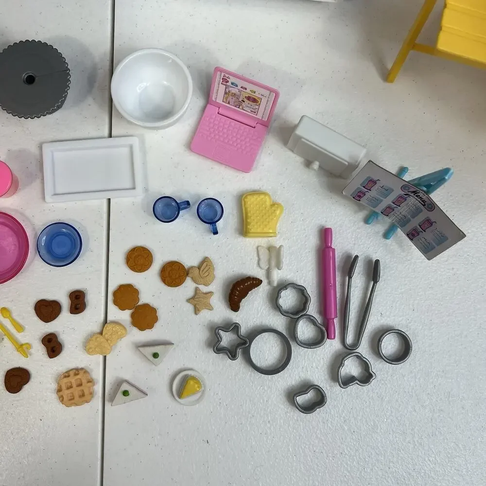 Vintage Barbie Doll Bake Shop Cafe Playset‎ Patio Table Chairs Accessories